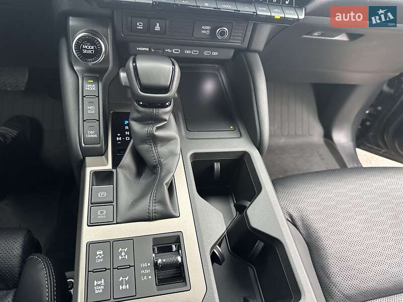 Позашляховик / Кросовер Toyota Land Cruiser Prado 2024 в Києві