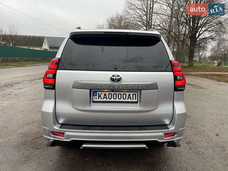 Позашляховик / Кросовер Toyota Land Cruiser Prado 2018 в Миронівці