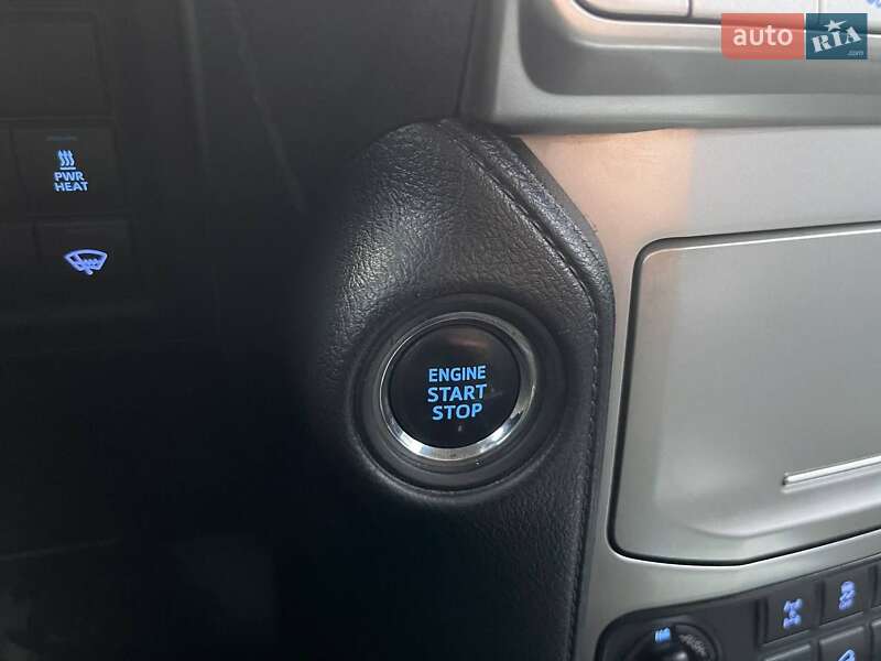 Позашляховик / Кросовер Toyota Land Cruiser Prado 2018 в Миронівці