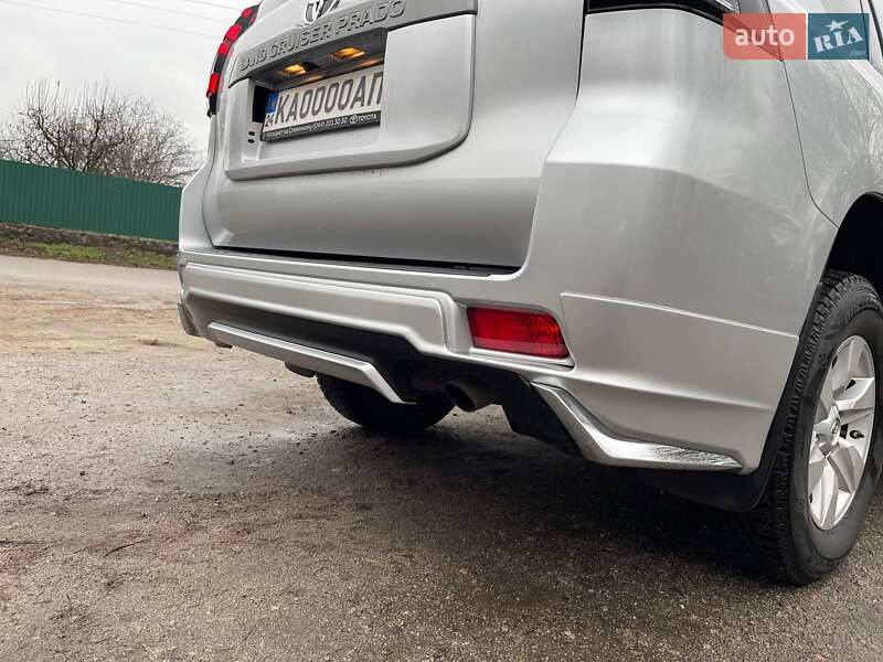 Позашляховик / Кросовер Toyota Land Cruiser Prado 2018 в Миронівці