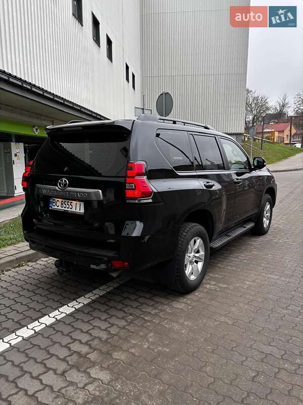 Позашляховик / Кросовер Toyota Land Cruiser Prado 2018 в Львові фото 7 Позашляховик / Кросовер Toyota Land Cruiser Prado 2018 в Львові