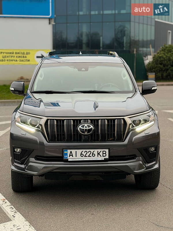 Позашляховик / Кросовер Toyota Land Cruiser Prado 2022 в Києві