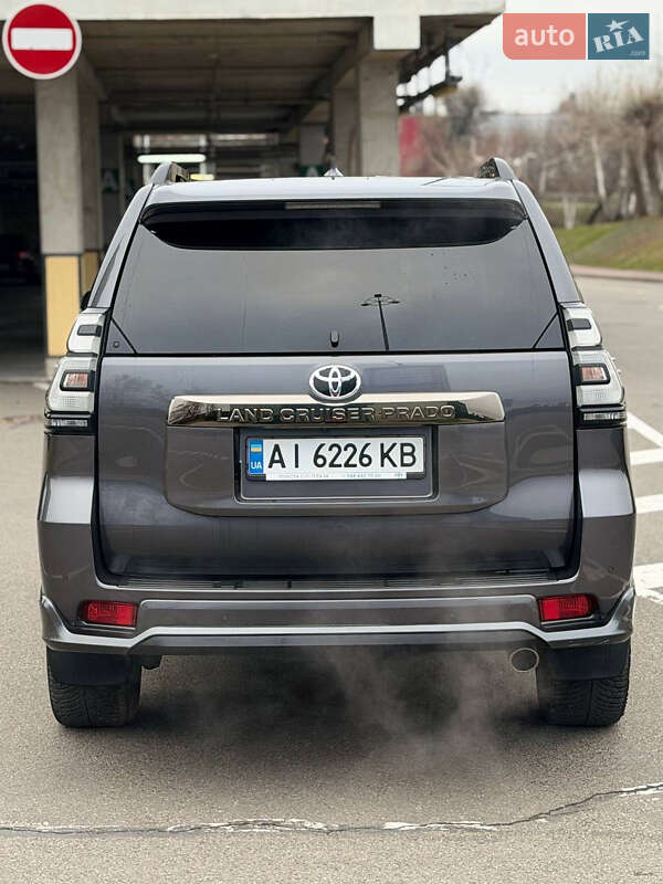 Позашляховик / Кросовер Toyota Land Cruiser Prado 2022 в Києві