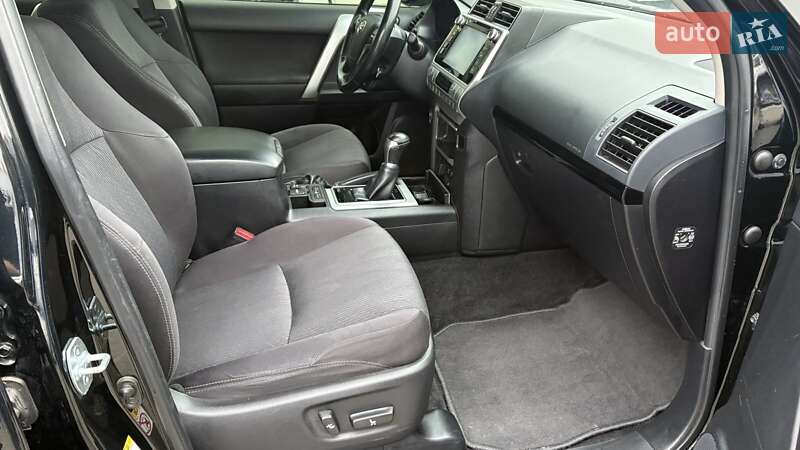 Внедорожник / Кроссовер Toyota Land Cruiser Prado 2019 в Киеве