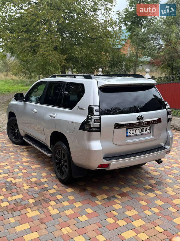 Позашляховик / Кросовер Toyota Land Cruiser Prado 2021 в Тячеві