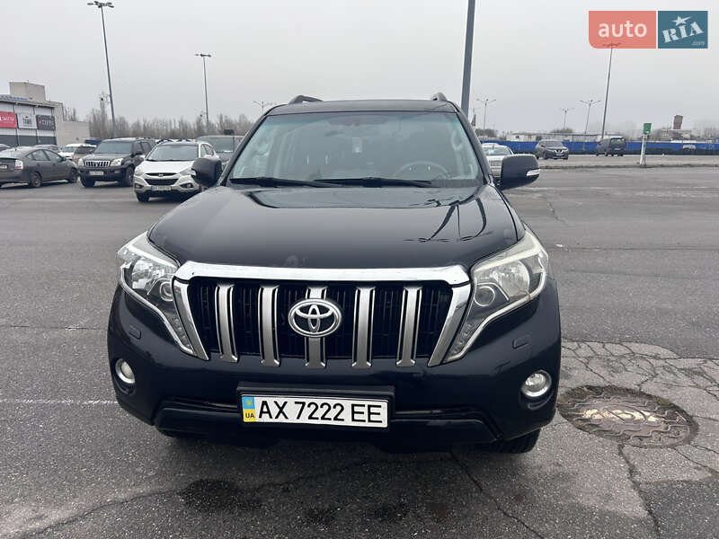 Toyota Land Cruiser Prado 2013