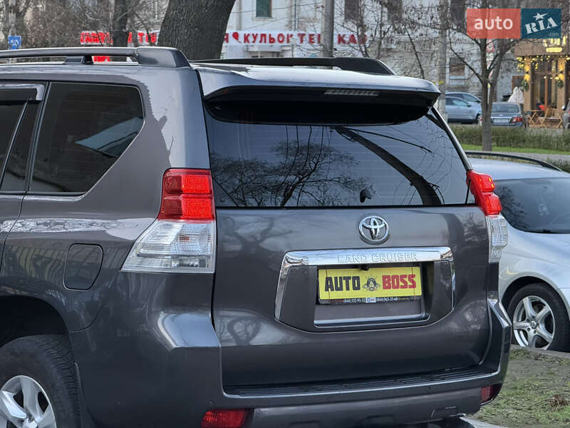 Позашляховик / Кросовер Toyota Land Cruiser Prado 2013 в Миколаєві