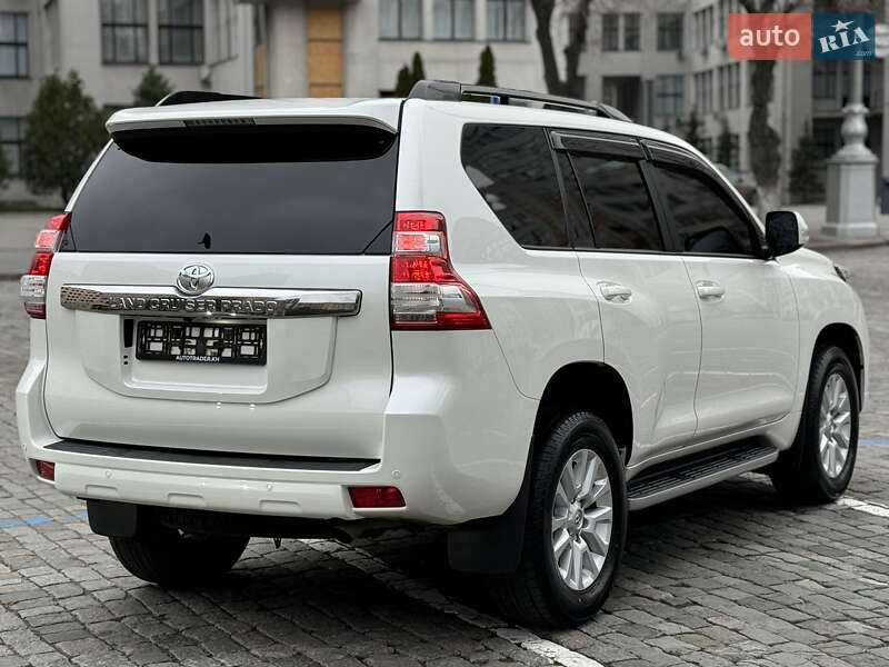 Позашляховик / Кросовер Toyota Land Cruiser Prado 2016 в Харкові