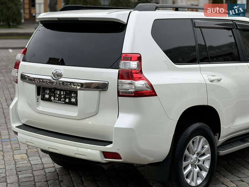 Позашляховик / Кросовер Toyota Land Cruiser Prado 2016 в Харкові