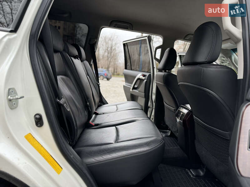 Позашляховик / Кросовер Toyota Land Cruiser Prado 2016 в Харкові