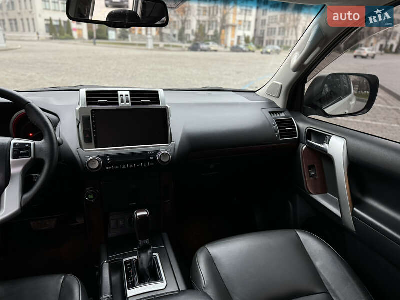 Позашляховик / Кросовер Toyota Land Cruiser Prado 2016 в Харкові
