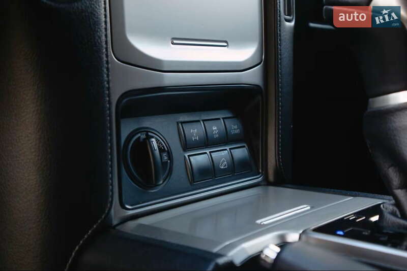 Внедорожник / Кроссовер Toyota Land Cruiser Prado 2017 в Киеве