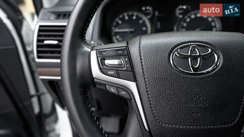 Внедорожник / Кроссовер Toyota Land Cruiser Prado 2020 в Львове
