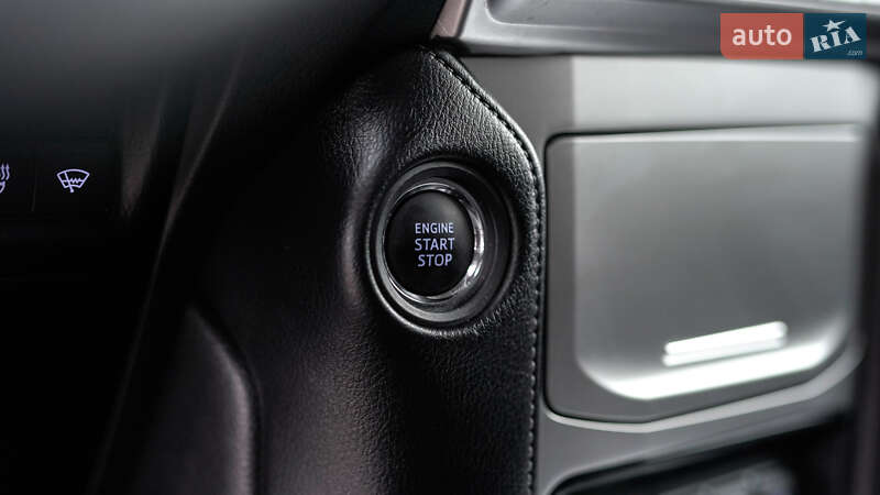 Внедорожник / Кроссовер Toyota Land Cruiser Prado 2020 в Львове