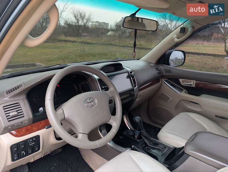 Внедорожник / Кроссовер Toyota Land Cruiser Prado 2005 в Здолбунове