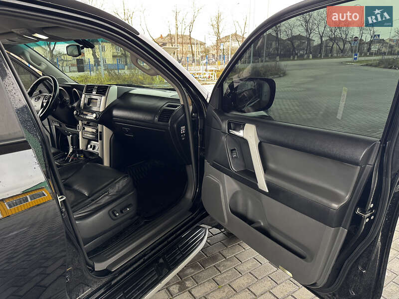 Позашляховик / Кросовер Toyota Land Cruiser Prado 2010 в Тернополі