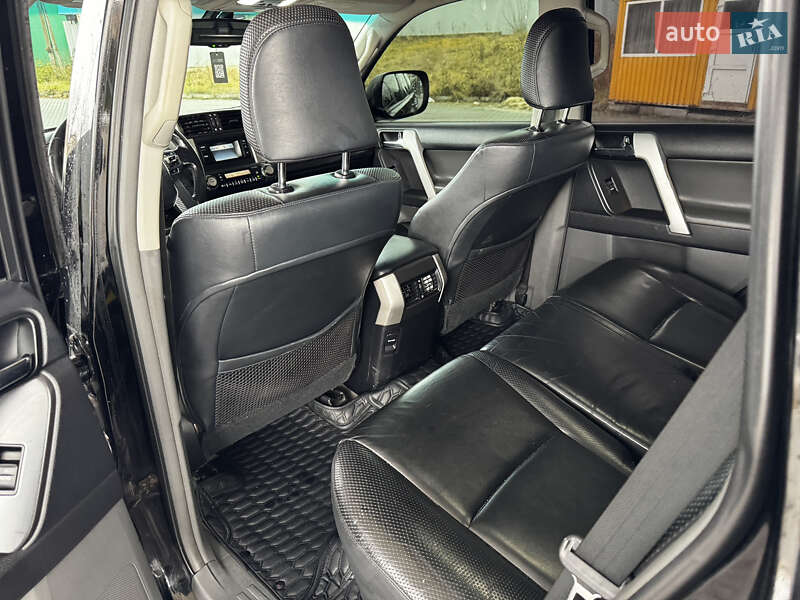 Позашляховик / Кросовер Toyota Land Cruiser Prado 2010 в Тернополі