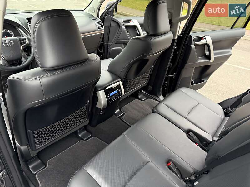 Внедорожник / Кроссовер Toyota Land Cruiser Prado 2020 в Киеве фото 49 Внедорожник / Кроссовер Toyota Land Cruiser Prado 2020 в Киеве