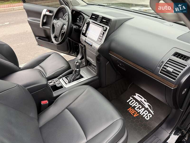 Внедорожник / Кроссовер Toyota Land Cruiser Prado 2020 в Киеве фото 60 Внедорожник / Кроссовер Toyota Land Cruiser Prado 2020 в Киеве