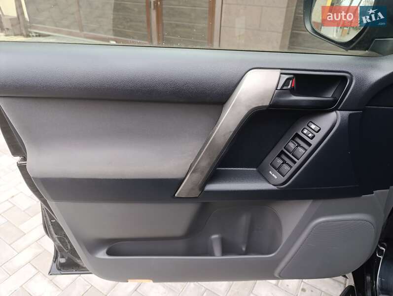 Внедорожник / Кроссовер Toyota Land Cruiser Prado 2012 в Николаеве