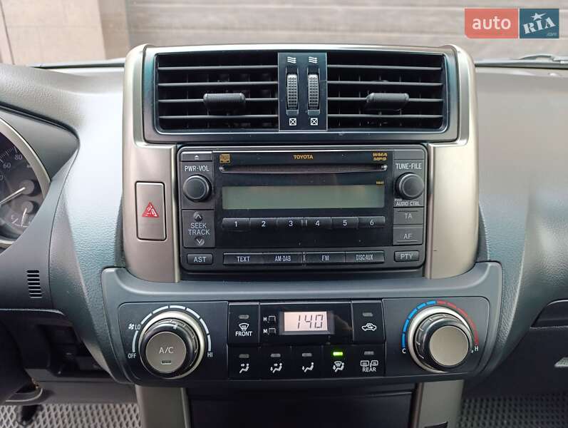 Внедорожник / Кроссовер Toyota Land Cruiser Prado 2012 в Николаеве