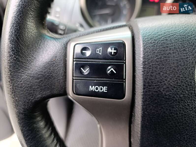 Внедорожник / Кроссовер Toyota Land Cruiser Prado 2012 в Николаеве
