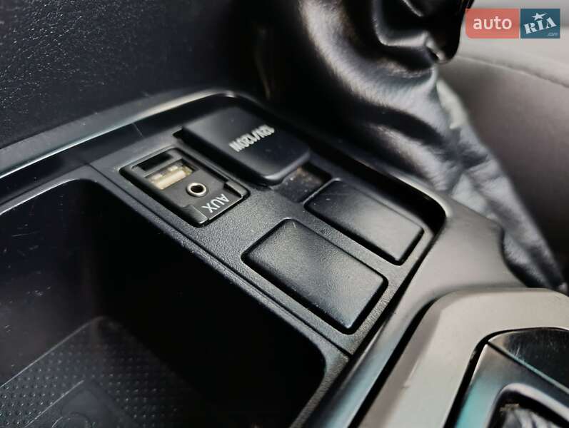 Внедорожник / Кроссовер Toyota Land Cruiser Prado 2012 в Николаеве