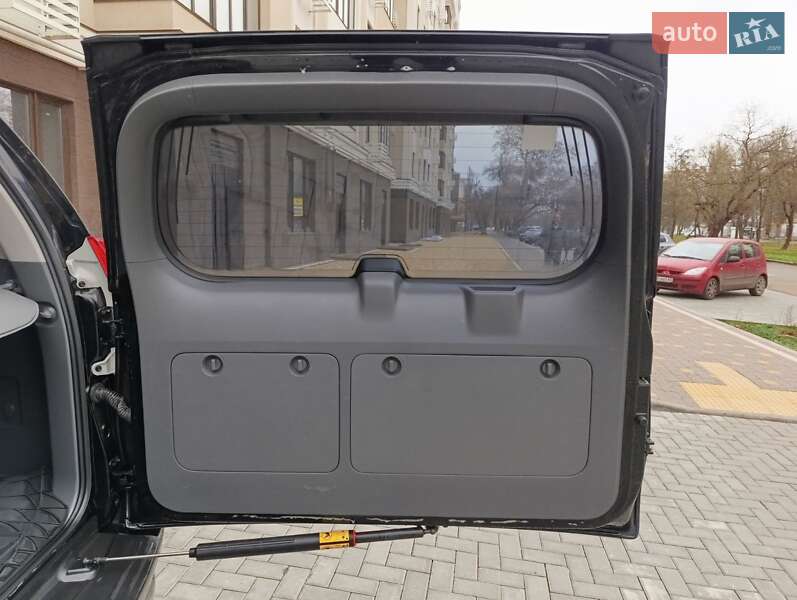 Внедорожник / Кроссовер Toyota Land Cruiser Prado 2012 в Николаеве