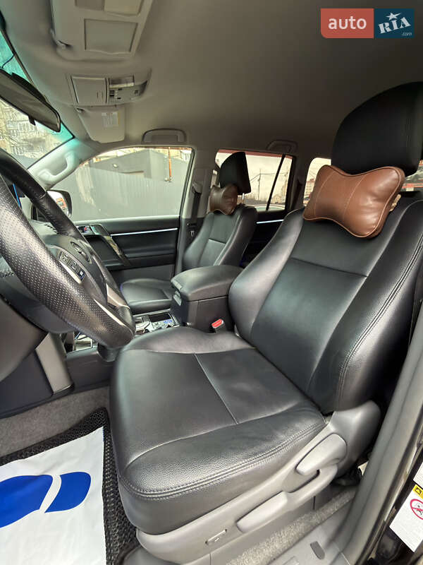 Внедорожник / Кроссовер Toyota Land Cruiser Prado 2011 в Ивано-Франковске