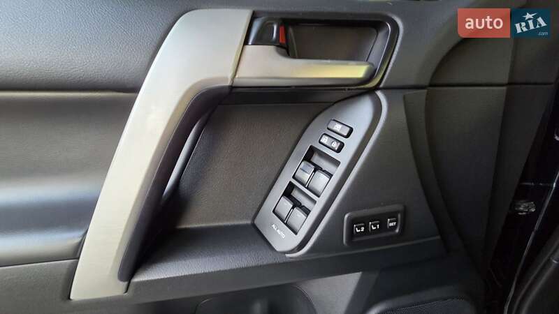 Внедорожник / Кроссовер Toyota Land Cruiser Prado 2020 в Виноградове