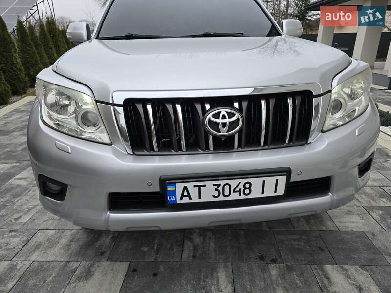 Позашляховик / Кросовер Toyota Land Cruiser Prado 2012 в Івано-Франківську
