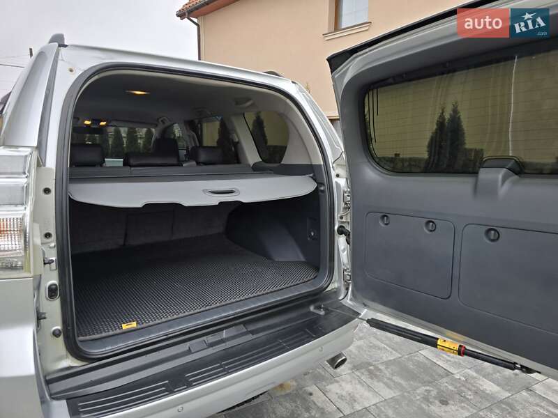 Позашляховик / Кросовер Toyota Land Cruiser Prado 2012 в Івано-Франківську