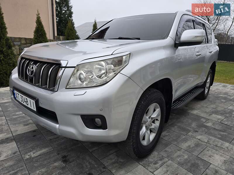 Позашляховик / Кросовер Toyota Land Cruiser Prado 2012 в Івано-Франківську