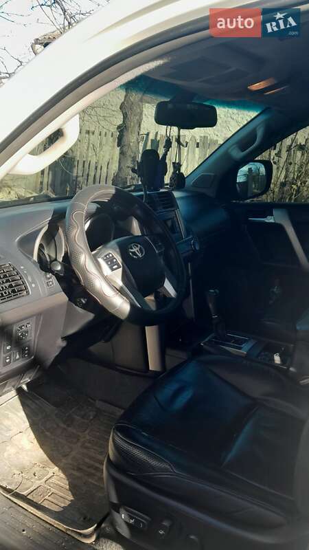 Внедорожник / Кроссовер Toyota Land Cruiser Prado 2010 в Одессе фото 5 Внедорожник / Кроссовер Toyota Land Cruiser Prado 2010 в Одессе