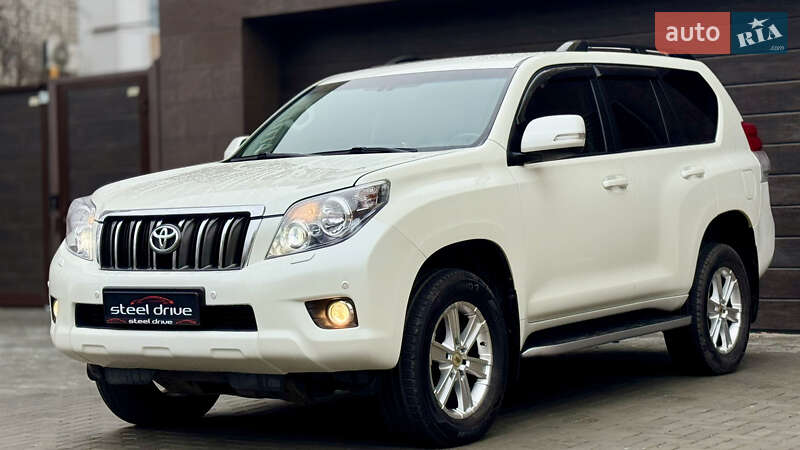 Toyota Land Cruiser Prado 2013