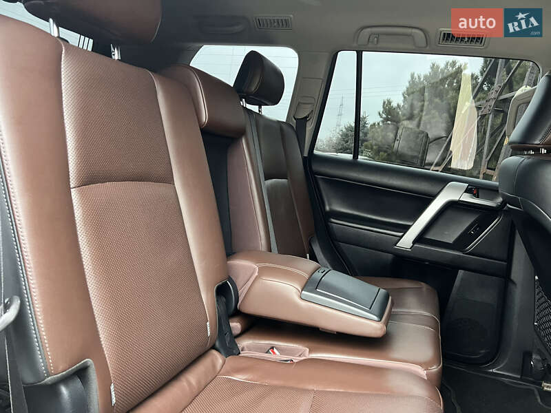 Внедорожник / Кроссовер Toyota Land Cruiser Prado 2020 в Днепре