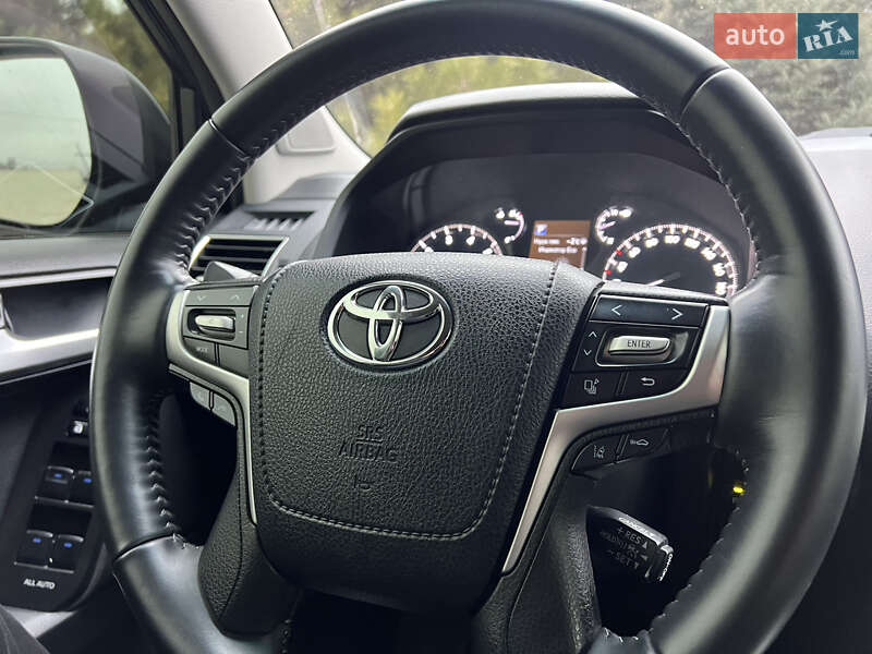Внедорожник / Кроссовер Toyota Land Cruiser Prado 2020 в Днепре