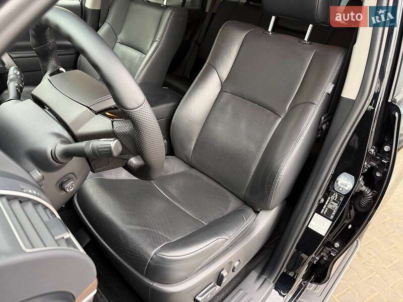 Внедорожник / Кроссовер Toyota Land Cruiser Prado 2021 в Одессе