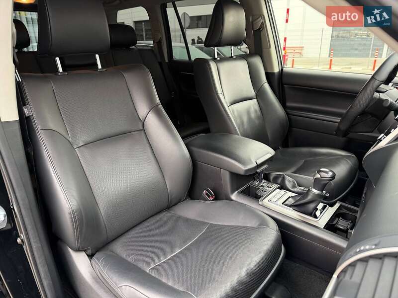 Внедорожник / Кроссовер Toyota Land Cruiser Prado 2021 в Одессе