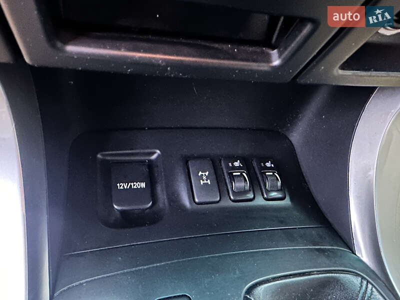 Внедорожник / Кроссовер Toyota Land Cruiser Prado 2006 в Иршаве