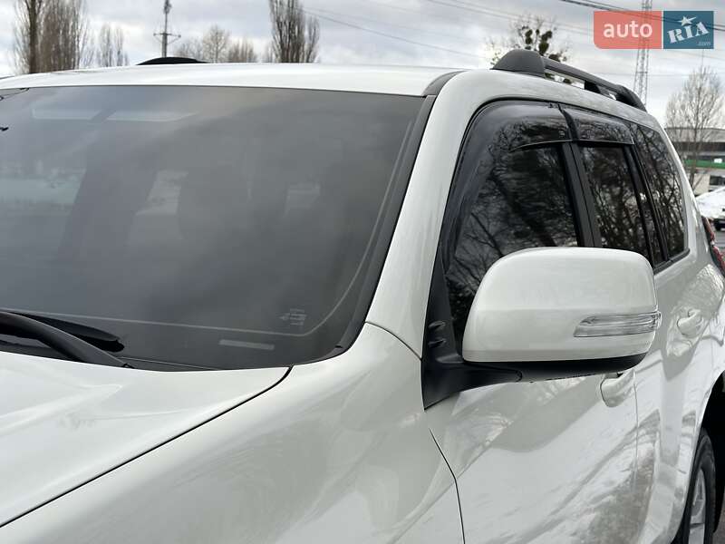 Внедорожник / Кроссовер Toyota Land Cruiser Prado 2019 в Мукачево