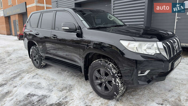 Внедорожник / Кроссовер Toyota Land Cruiser Prado 2018 в Киеве