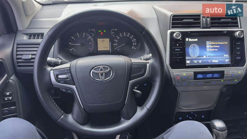 Внедорожник / Кроссовер Toyota Land Cruiser Prado 2018 в Киеве