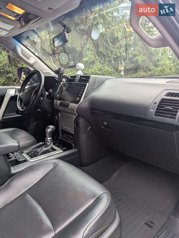 Внедорожник / Кроссовер Toyota Land Cruiser Prado 2020 в Киеве