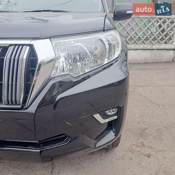Позашляховик / Кросовер Toyota Land Cruiser Prado 2018 в Києві