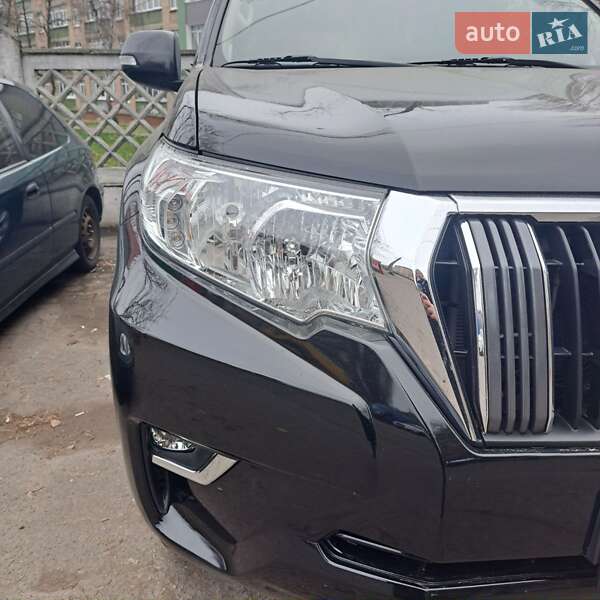 Позашляховик / Кросовер Toyota Land Cruiser Prado 2018 в Києві