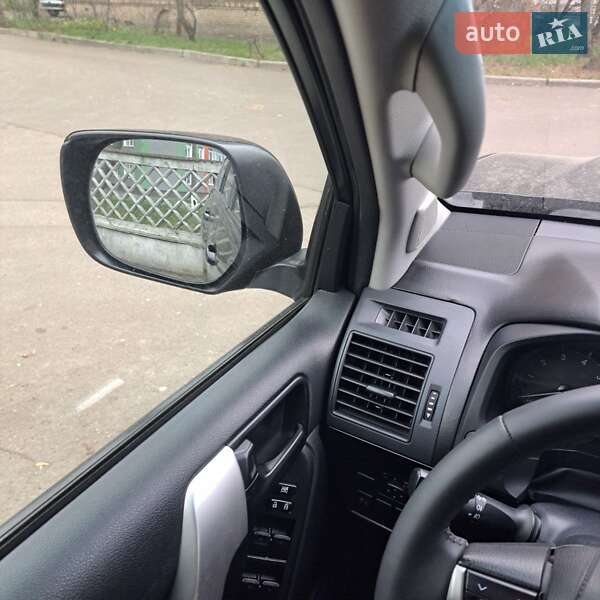 Позашляховик / Кросовер Toyota Land Cruiser Prado 2018 в Києві