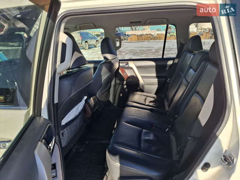 Внедорожник / Кроссовер Toyota Land Cruiser Prado 2013 в Тульчине