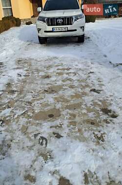 Позашляховик / Кросовер Toyota Land Cruiser Prado 2019 в Києві