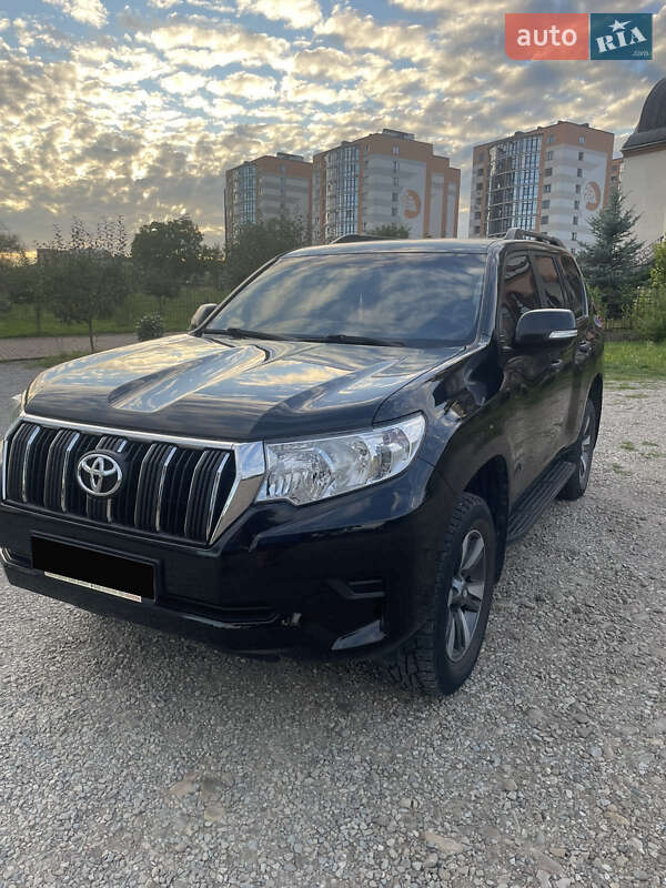Позашляховик / Кросовер Toyota Land Cruiser Prado 2019 в Івано-Франківську